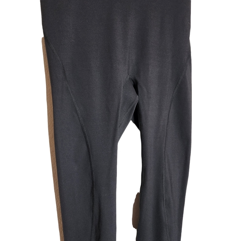 Solid & Striped Workout Leggings - image 6